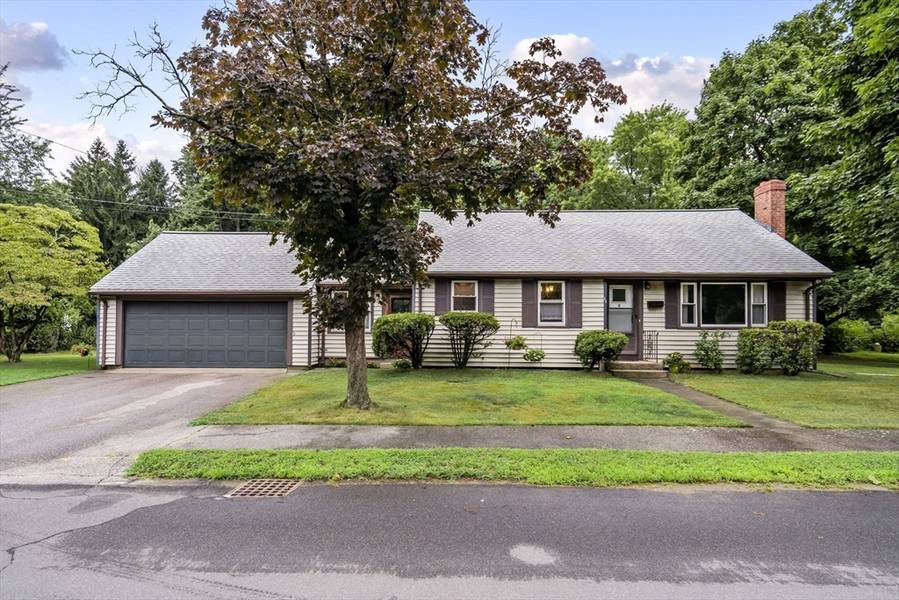 65 Margaret Dr, Braintree, MA 02184