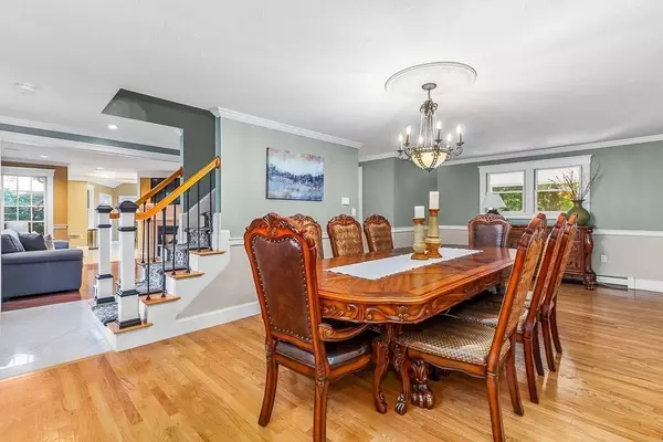 Abington, MA 02351,1 Hunts Pond Ln