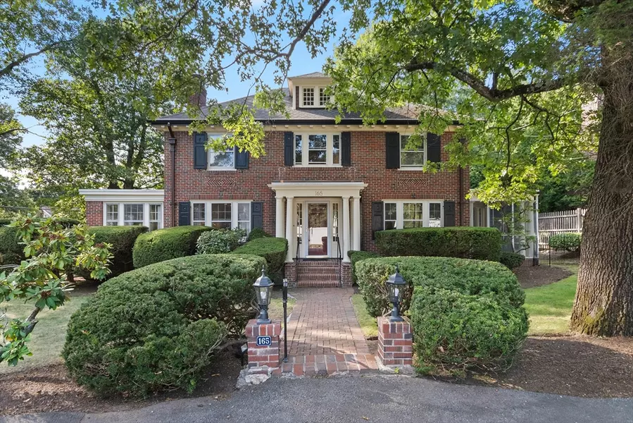 165 Upland Rd, Newton, MA 02468