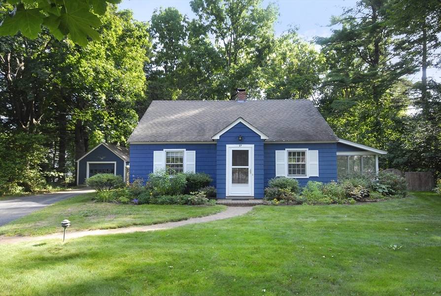 29 Munroe Pl, Concord, MA 01742