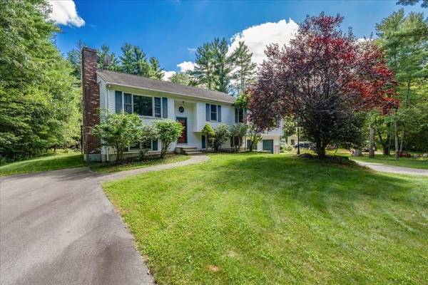 53 Purchade St, Middleboro, MA 02346