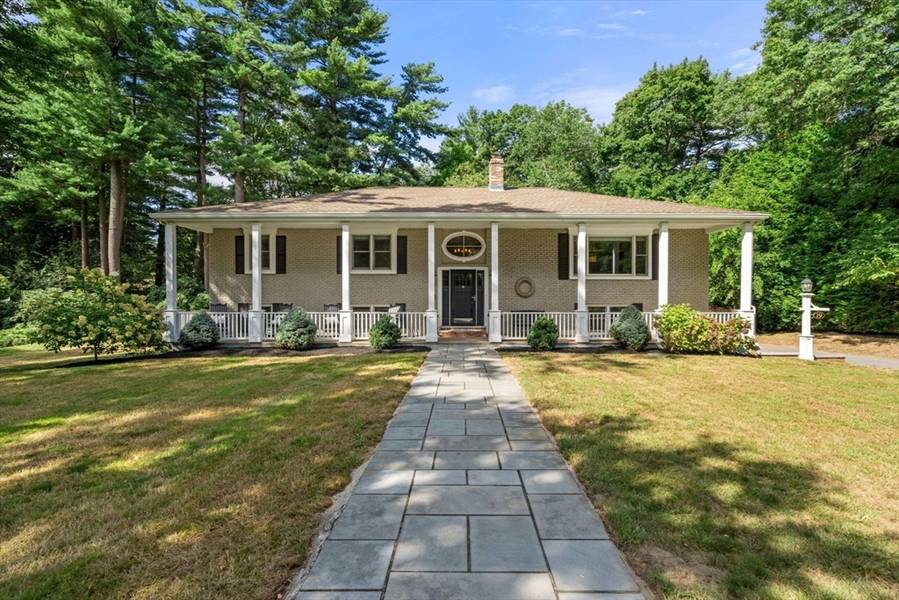 19 Stanford Drive, Hingham, MA 02043