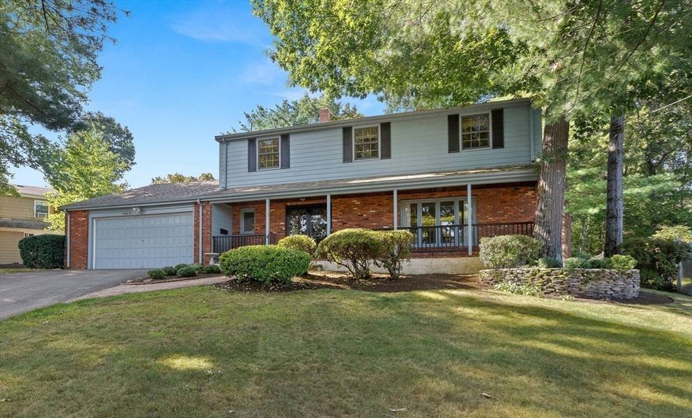 26 Bayberry Rd, Danvers, MA 01923