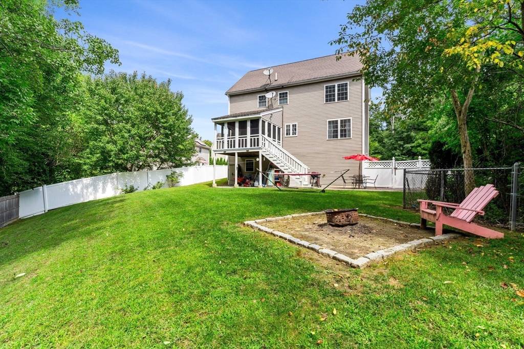 Haverhill, MA 01830,17 Winston Circle