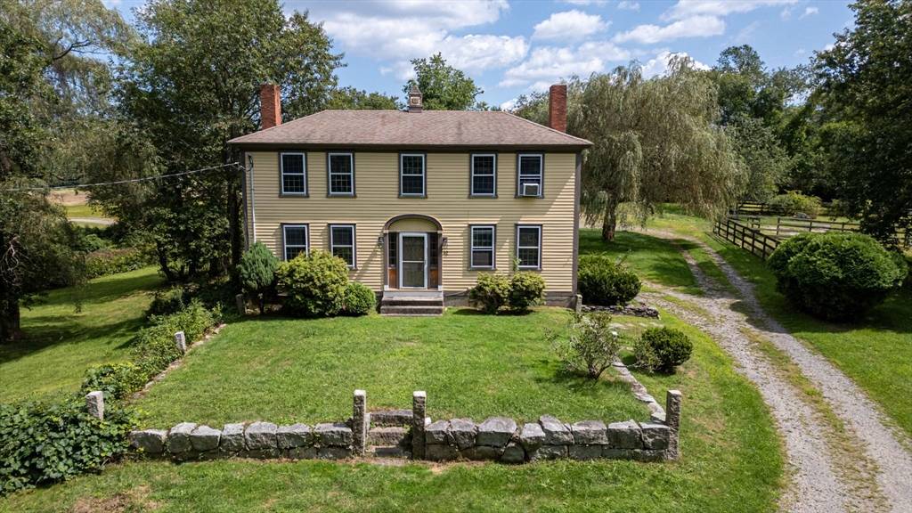 12 Katrina Rd, Middleboro, MA 02346