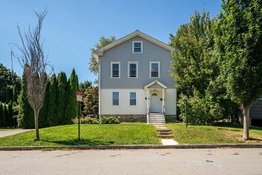 34 Longmeadow Ave, Worcester, MA 01606