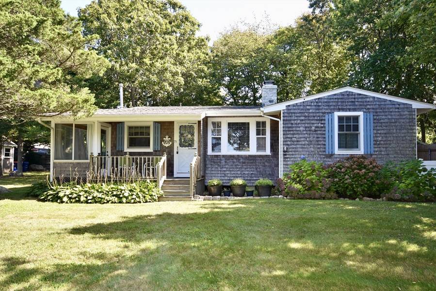 73 Balsam St, Fairhaven, MA 02719