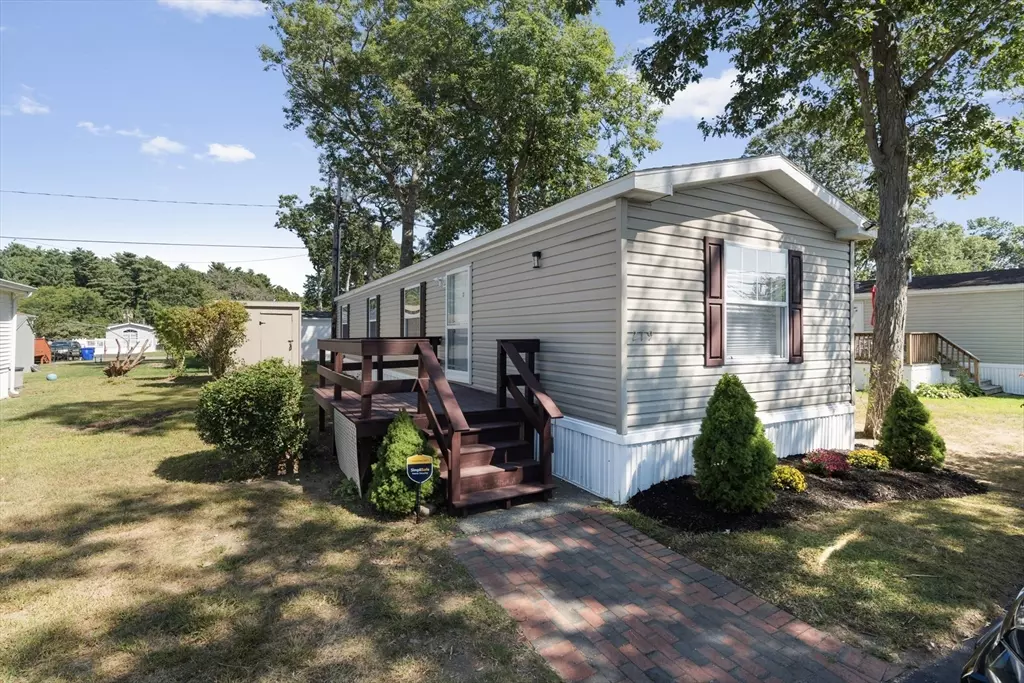 Taunton, MA 02780,279 Lothrop