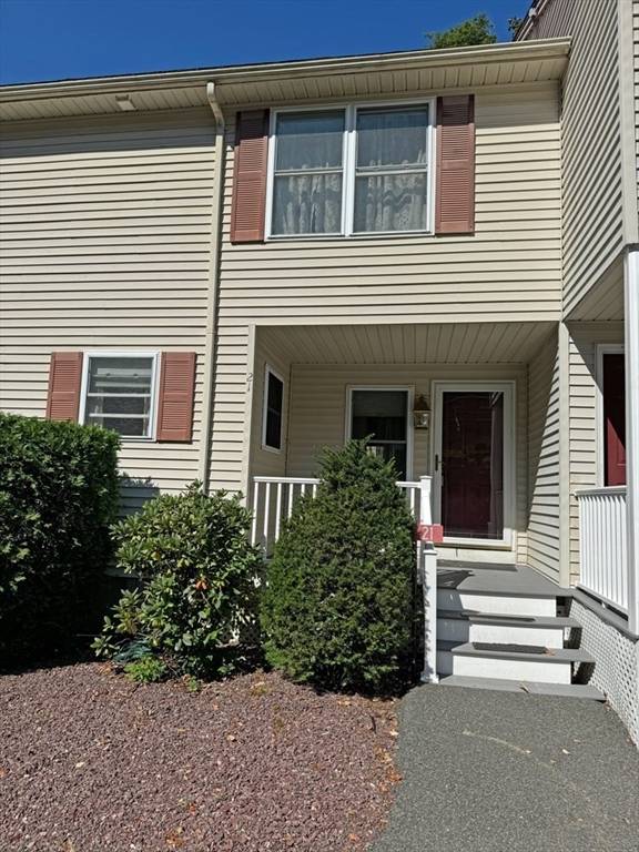 Greenfield, MA 01301,21 Cedar Glen #21