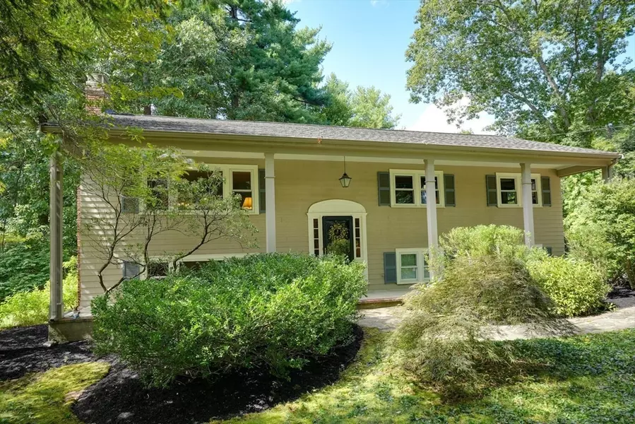 50 Hearthstone Dr., Medfield, MA 02052