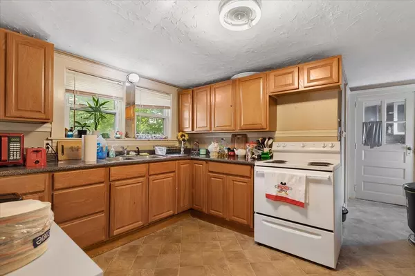 Worcester, MA 01605,32 Elliot St