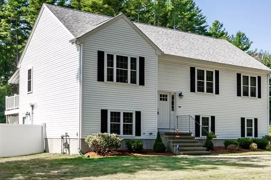 302 Reservoir St, Norton, MA 02766