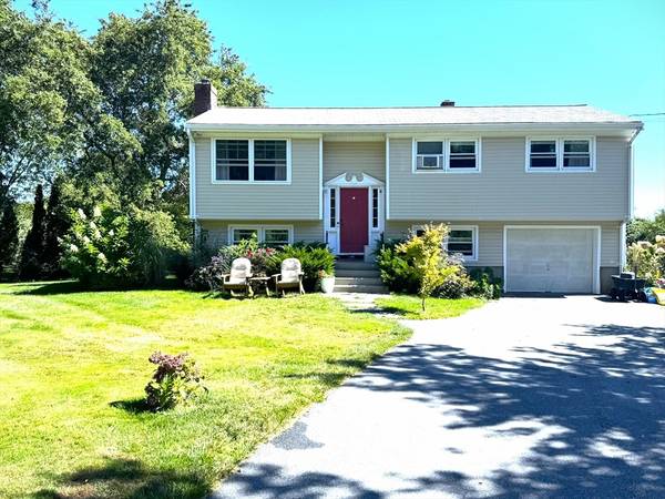 906 Mitchells Lane,  Middletown,  RI 02842