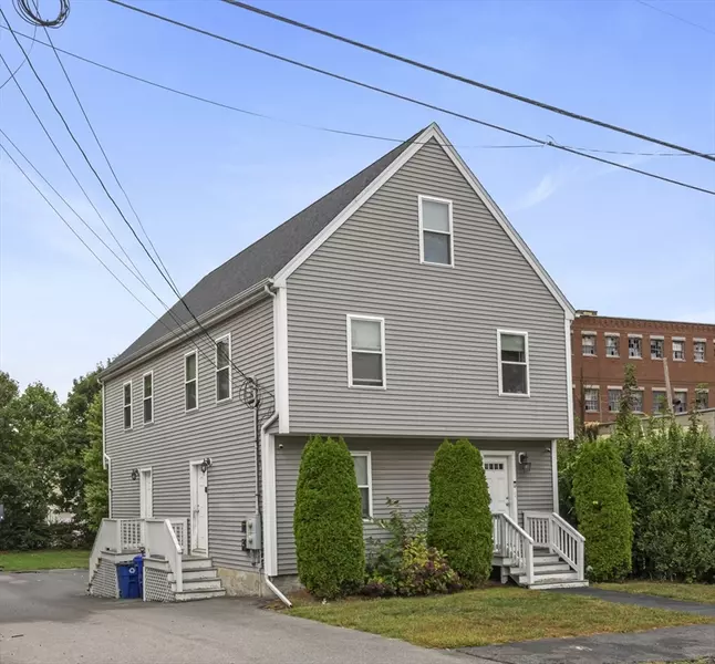 5 Lawrence St, Taunton, MA 02780