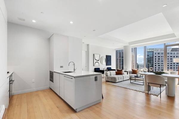 133 Seaport Blvd #2007, Boston, MA 02210