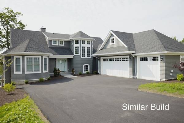 61 Maplecroft Ln, Ipswich, MA 01938