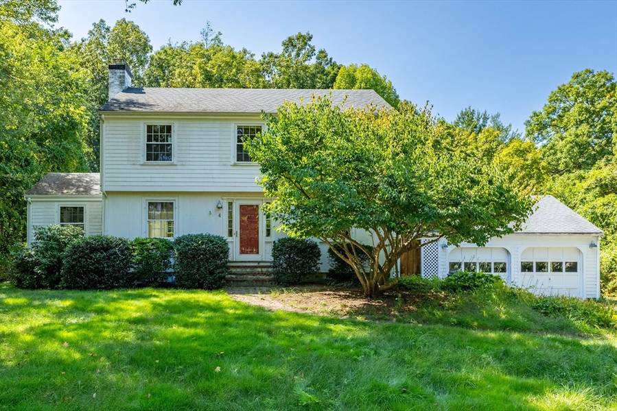 4 Meadowbrook Rd, Dover, MA 02030