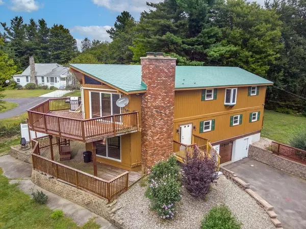 54 New State Road, Montgomery, MA 01085