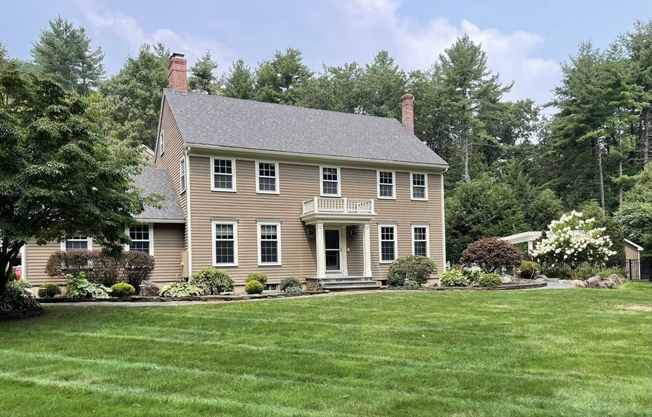 5 Pocumtuck Dr., Deerfield, MA 01373