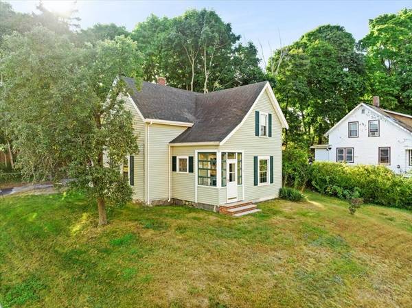 34 Water St, Weymouth, MA 02189