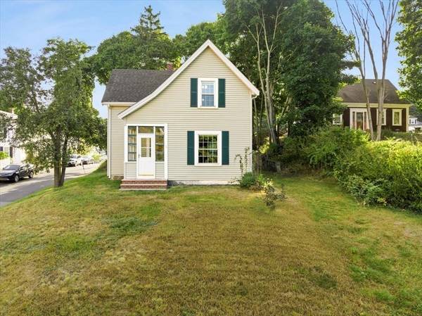 34 Water St, Weymouth, MA 02189