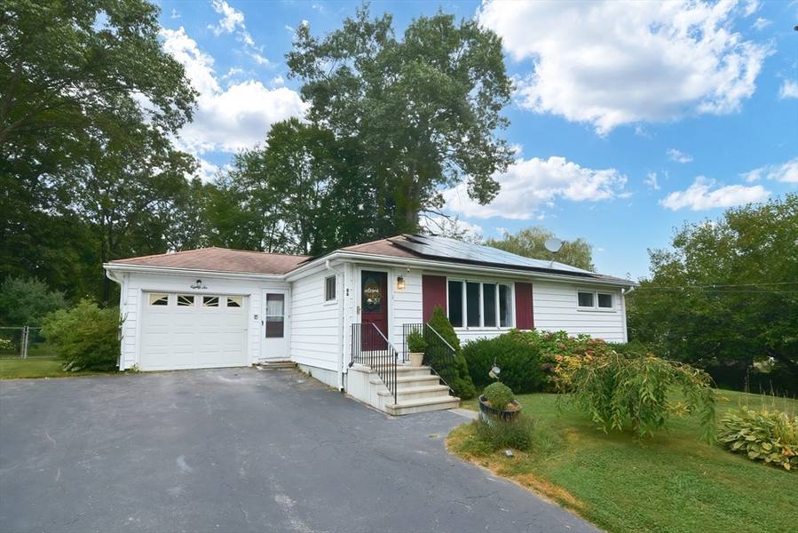 86 Mason Rd, Dudley, MA 01571