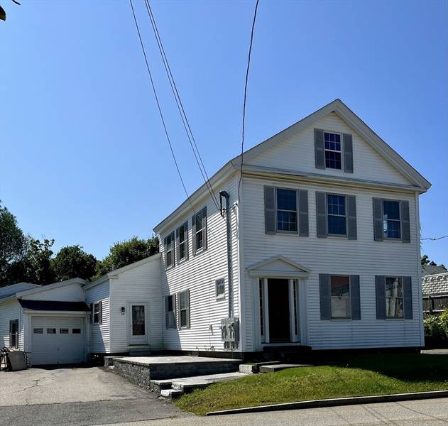 28 Summer St, Barre, MA 01005