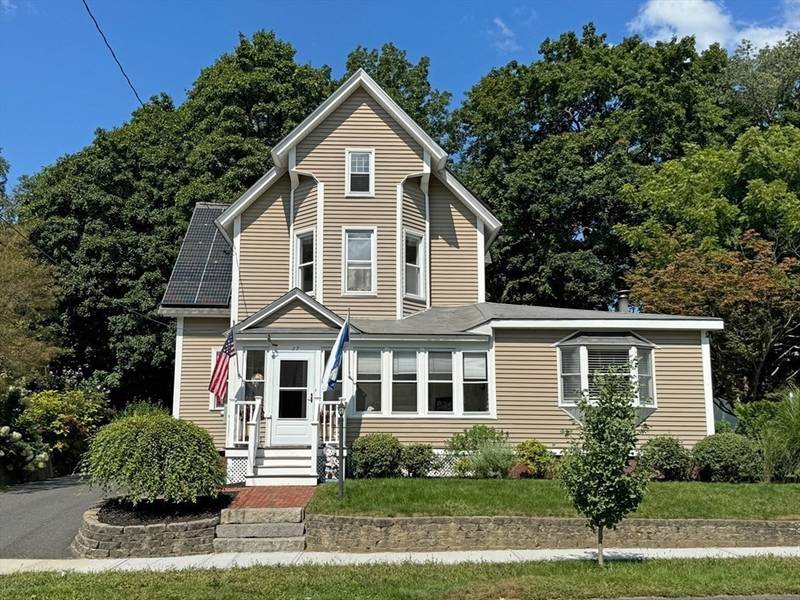 27 Pond Street, Greenfield, MA 01301