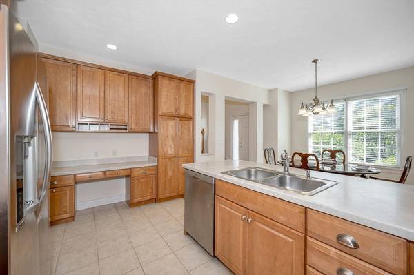 Westford, MA 01886,3 Sandstone Road #23-2