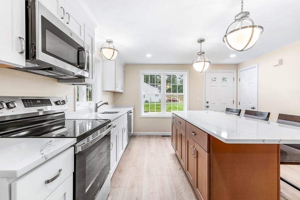 Plymouth, MA 02360,12 Tupper Hill Rd. #12