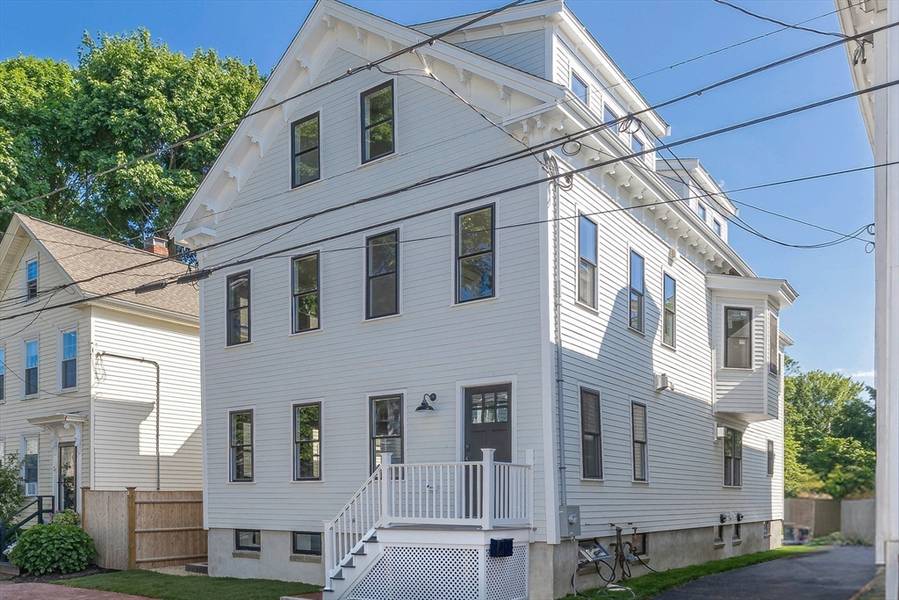 34 Prospect Street #1, Newburyport, MA 01950