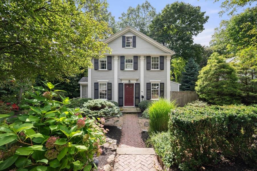 44 Hundreds Road, Wellesley, MA 02481