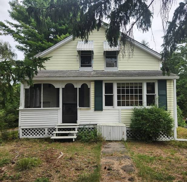 438 Sanders St, Athol, MA 01331