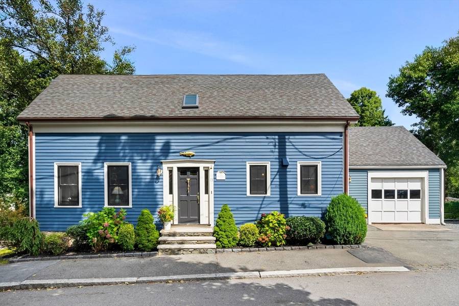 13 Abbot Street, Marblehead, MA 01945