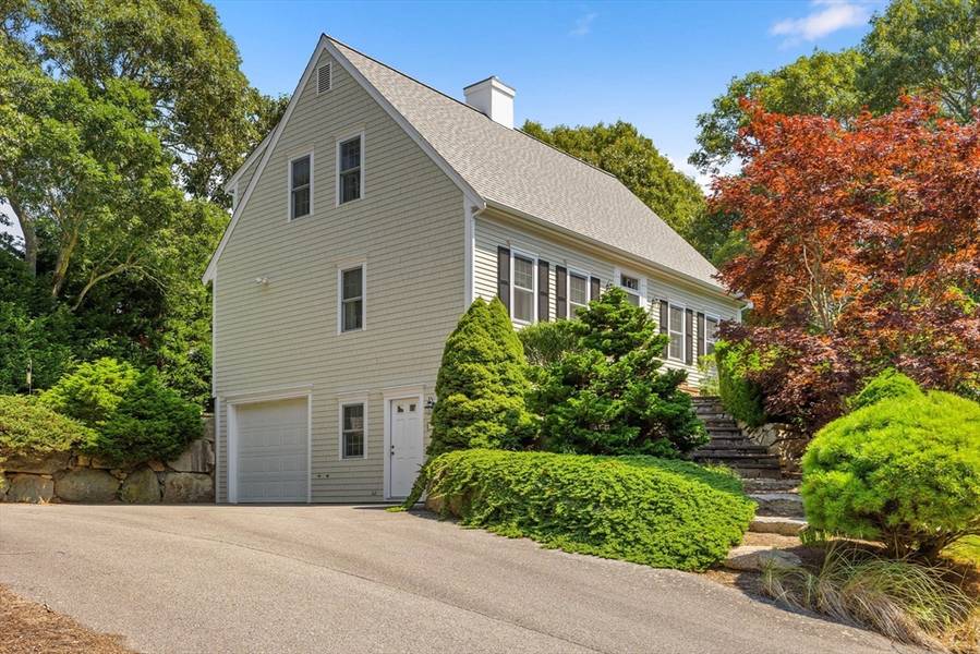 68 Windsor Ave, Dennis, MA 02660