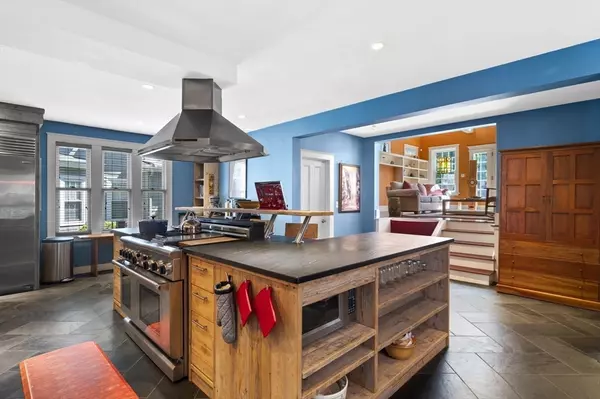 Swampscott, MA 01907,99 Redington Street