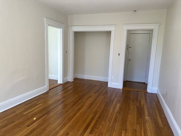 1 Craigie #21, Cambridge, MA 02138