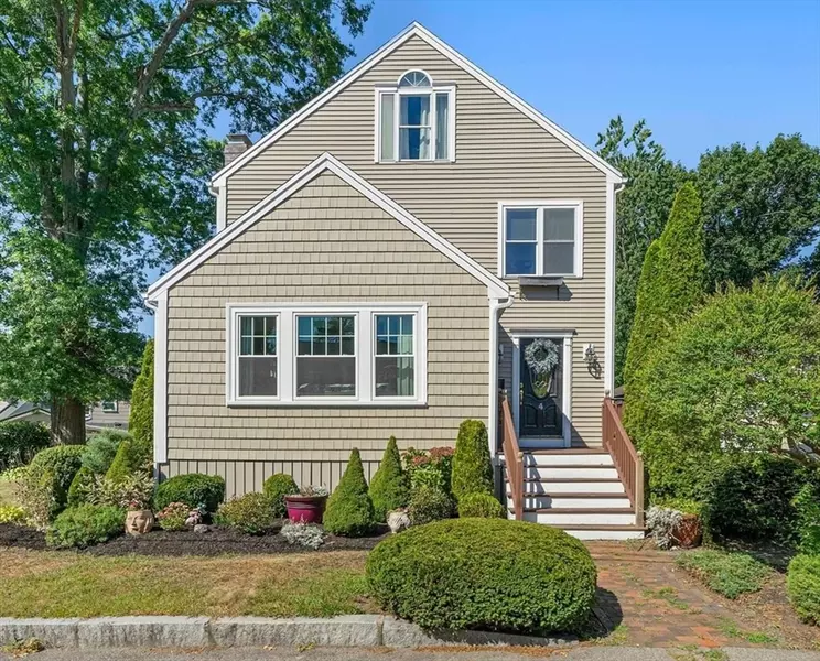 4 Sunset Rd, Braintree, MA 02184