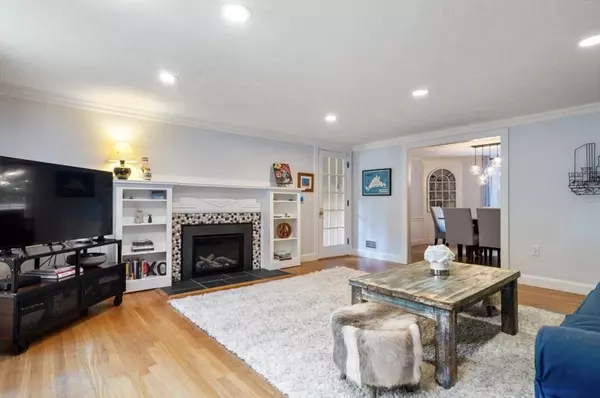 Wellesley, MA 02481,61 Kirkland Circle