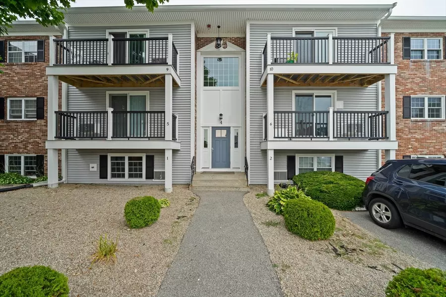 4 Chapel Hill Drive #9, Plymouth, MA 02360