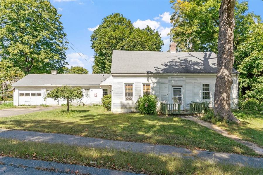 110 Maple St, Warren, MA 01083