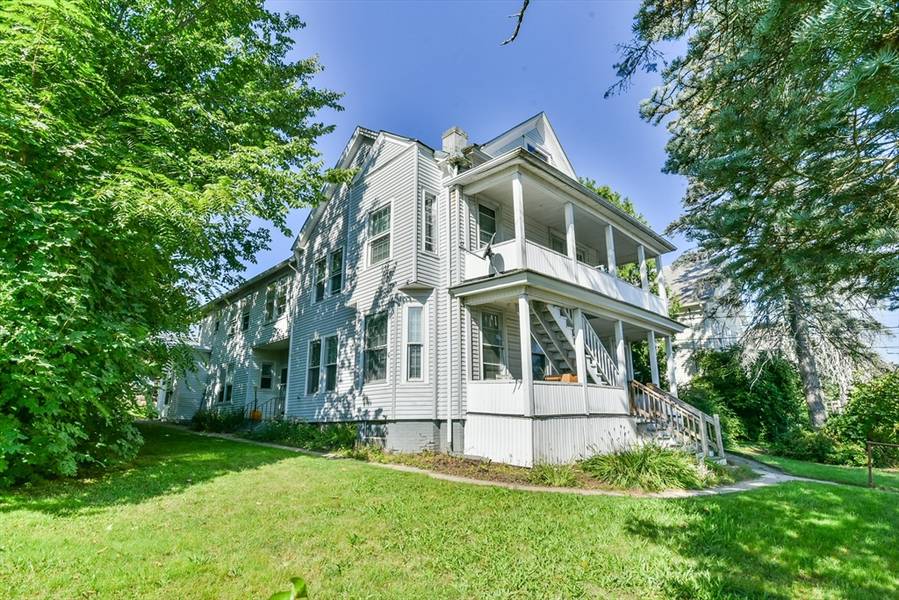 201 Hamilton St, Southbridge, MA 01550