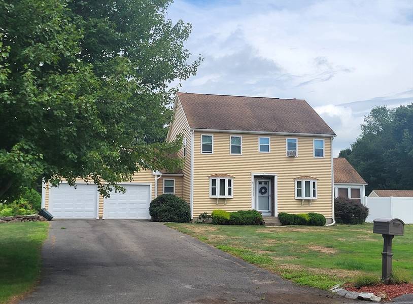 18 S Meadow Rd, East Longmeadow, MA 01028