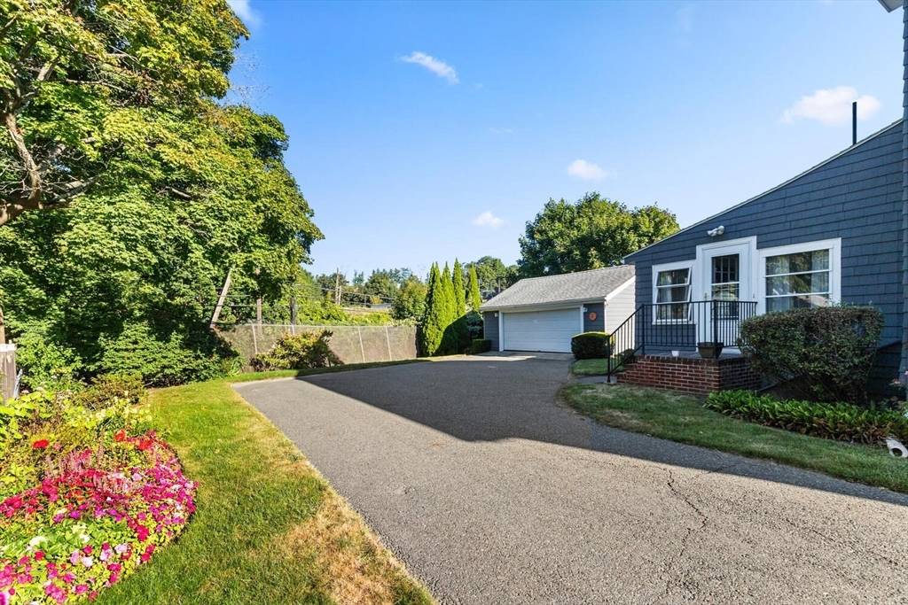 Swampscott, MA 01907,354 Essex St