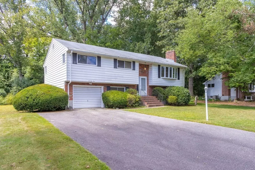 Needham, MA 02494,74 Gary Rd