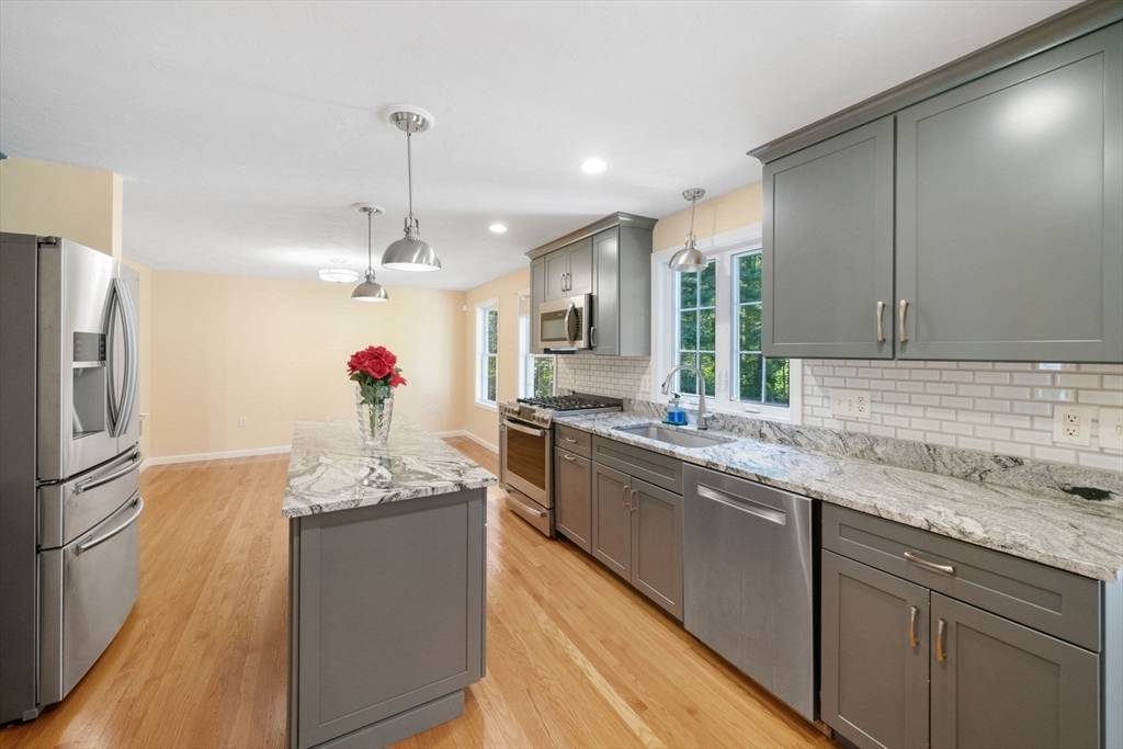 Middleboro, MA 02346,57 Saddleworth Way