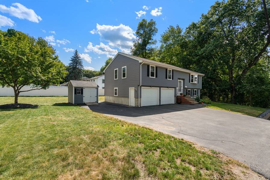 32 Glen Ave, Burlington, MA 01803