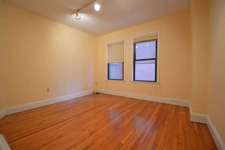 1678 Beacon St. #Room, Brookline, MA 02446