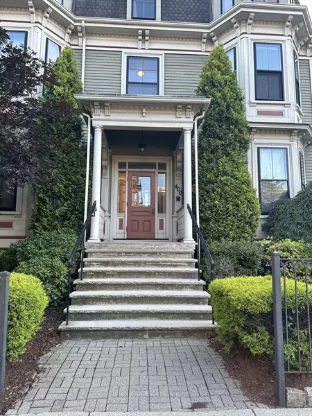 400 Broadway #7, Somerville, MA 02145