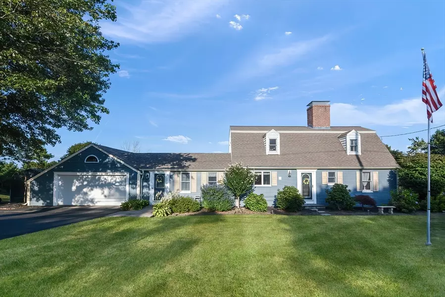 56 Fiske Hill Road, Sturbridge, MA 01566